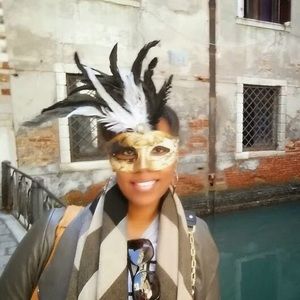 Meet your Posher, Kayla